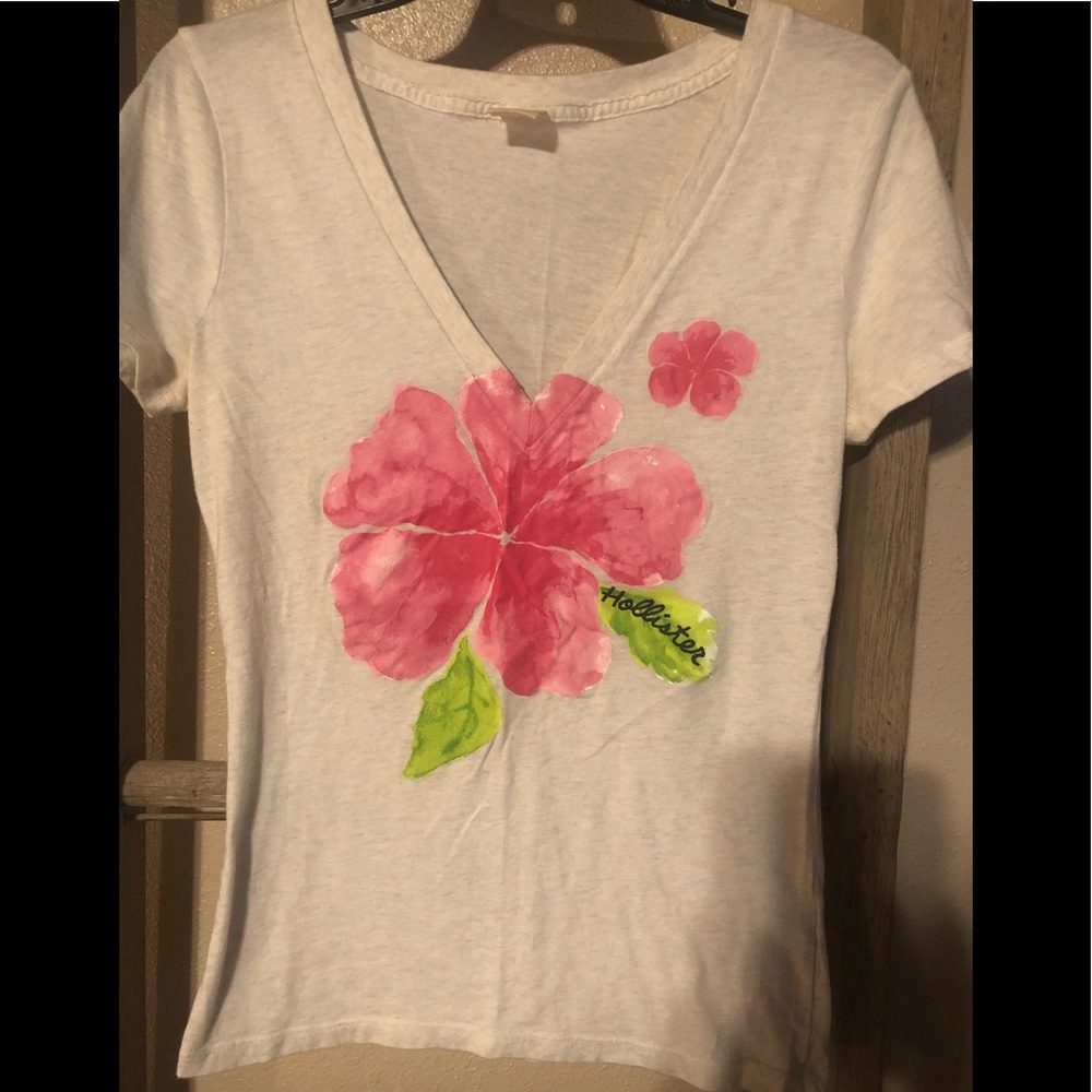 Hollister tshirt